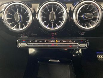 Mercedes-Benz A Class 1.3 A250e 15.6kWh AMG Line Edition (Executive) Plug-in 8G-DCT (2