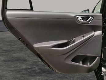 Hyundai Ioniq 38.3kWh Premium (136 ps) - REVERSE CAM - NAV - HEATED SEATS