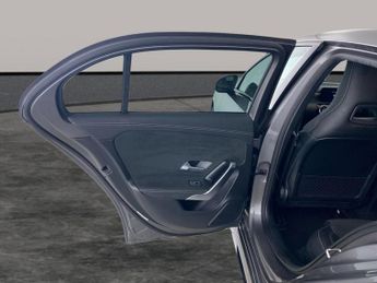 Mercedes-Benz A Class 1.3 A250e 15.6kWh AMG Line Edition (Executive) Plug-in 8G-DCT (2