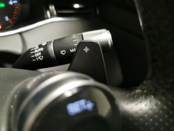 Land Rover Range Rover Evoque 2.0 D150 R-Dynamic S 4WD (150 ps) - NAV - LANE DEPARTURE  - WIFI