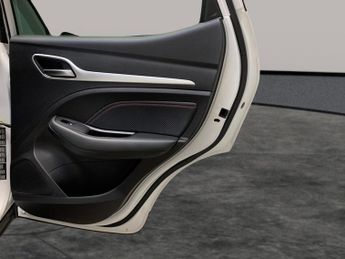 MG MG ZS 72.6kWh Trophy Connect Long Range (156 ps) - NAV - BLIND SPOT AS