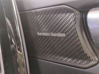 Volvo XC40 Recharge 69kWh Ultimate (231 ps) - ADAPT CRUISE - HK AUDIO - CAR