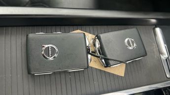 Volvo XC60 2.0 B4 MHEV Momentum Pro AWD (197 ps) - B PILLAR VENTILATION