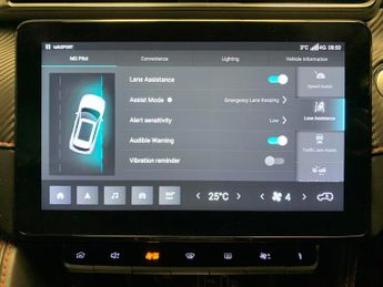 MG MG ZS 72.6kWh Trophy Connect Long Range (156 ps) - NAV - BLIND SPOT AS