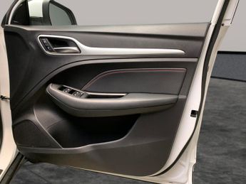 MG MG ZS 72.6kWh Trophy Connect Long Range (156 ps) - NAV - BLIND SPOT AS