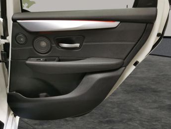 BMW 2 Series Active Tourer 2.0 220d M Sport xDrive (190 ps) - REVERSE CAM - SUN PROTECTION 