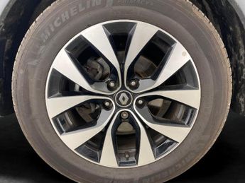 Renault Arkana 1.6 E-TECH Iconic 2WD (145 bhp) - CRUISE - SPEED LIMIT RECOG - P