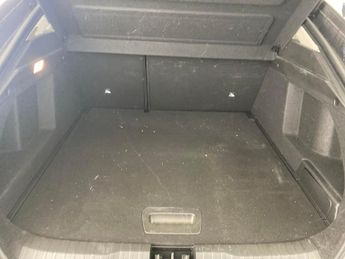 Renault Arkana 1.6 E-TECH Iconic 2WD (145 bhp) - CRUISE - SPEED LIMIT RECOG - P