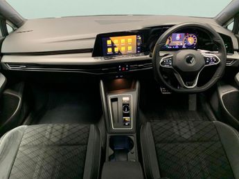 Volkswagen Golf 2.0 TDI R-Line DSG (150 ps) - LED - HEATED STEERING - WIFI