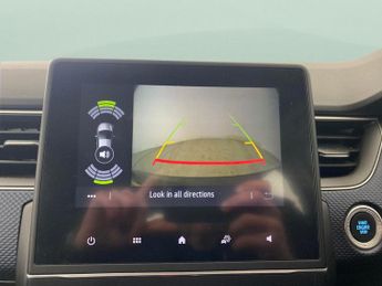 Renault Arkana 1.6 E-TECH Iconic 2WD (145 bhp) - CRUISE - SPEED LIMIT RECOG - P