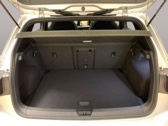 Volkswagen Golf 2.0 TDI R-Line DSG (150 ps) - LED - HEATED STEERING - WIFI