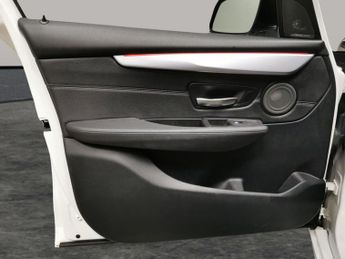 BMW 2 Series Active Tourer 2.0 220d M Sport xDrive (190 ps) - REVERSE CAM - SUN PROTECTION 