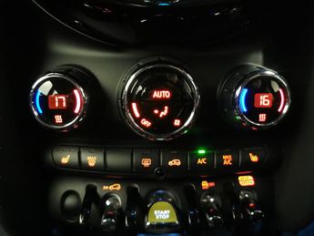 Mini Electric Hatch Cooper SE 32.6kWh Level 2 (184 ps) - LED - REVERSE CAM - NAV