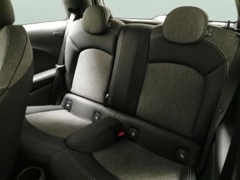 Mini Electric Hatch Cooper SE 32.6kWh Level 2 (184 ps) - LED - REVERSE CAM - NAV