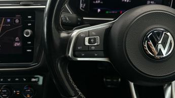 Volkswagen Tiguan 2.0 TDI R-Line Tech DSG (150 ps) - ELECTRIC BOOT - PAN ROOF - AD