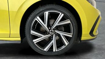 Volkswagen Golf 1.5 eTSI MHEV R-Line DSG (150 ps) - PARK SENSORS - KEYLESS START