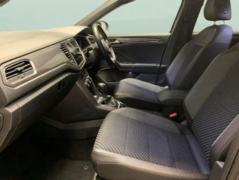 Volkswagen T-Roc 2.0 TDI R-Line DSG (150 ps) - BLUETOOTH - 20IN ALLOYS - DIGITAL 