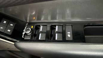 Land Rover Range Rover Velar 2.0 D240 SE 4WD (240 ps) - PARK ASSIST - MERIDIAN AUDIO - NAV