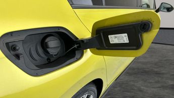 Volkswagen Golf 1.5 eTSI MHEV R-Line DSG (150 ps) - PARK SENSORS - KEYLESS START