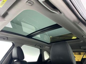 BMW 2 Series Active Tourer 1.5 225xe 7.6kWh Luxury Plug-in 4WD (224 ps) - COMFORT ACCESS