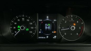 Land Rover Range Rover Velar 2.0 D240 R-Dynamic S 4WD (240 ps) - BLUETOOTH - PADDLE SHIFT