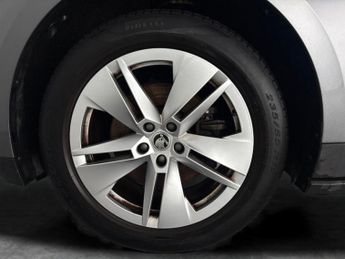 Skoda Enyaq 62kWh 60 (DC120kW) (179 ps) - LANE DEPARTURE  - BLUETOOTH - CRUI