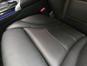 Mercedes-Benz EQC EQC 400 80kWh Sport 4MATIC (408 ps) - REVERSE CAM - NAV - HEATED