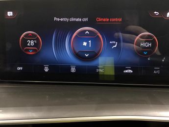 Mercedes-Benz EQC EQC 400 80kWh Sport 4MATIC (408 ps) - REVERSE CAM - NAV - HEATED