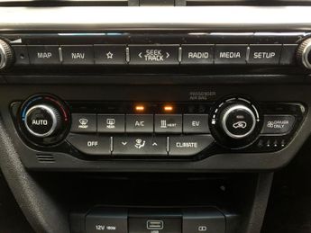 Kia Niro 64kWh 3 (201 bhp) - LANE DEPARTURE  - BLUETOOTH - CRUISE