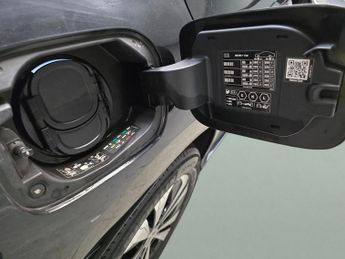 Mercedes-Benz EQC EQC 400 80kWh Sport 4MATIC (408 ps) - REVERSE CAM - NAV - HEATED