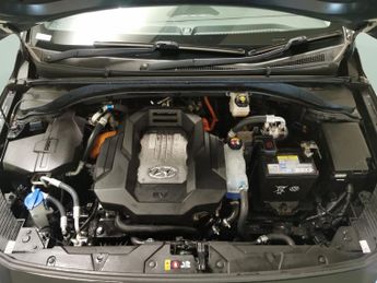 Hyundai Ioniq 38.3kWh Premium SE (136 ps) - REVERSE CAM - NAV - HEATED SEATS