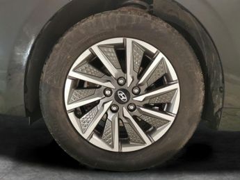 Hyundai Ioniq 38.3kWh Premium SE (136 ps) - REVERSE CAM - NAV - HEATED SEATS