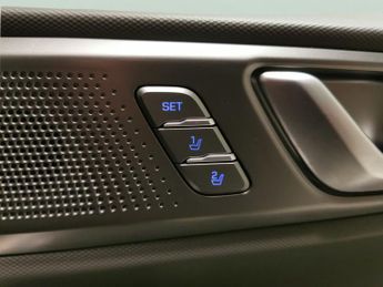 Hyundai Ioniq 38.3kWh Premium SE (136 ps) - REVERSE CAM - NAV - HEATED SEATS