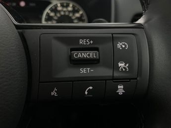 Nissan Qashqai 1.3 DIG-T MHEV Acenta Premium XTRON (158 ps) - BLIND SPOT ASSIST