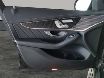 Mercedes-Benz EQC EQC 400 80kWh AMG Line (Premium Plus) 4MATIC (408 ps) - SELF PAR