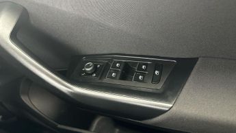 Volkswagen T-Roc 1.5 TSI EVO Black Edition DSG (150 ps) - DAB - BLUETOOTH - PADDL