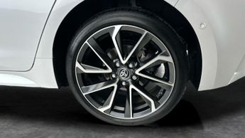 Toyota Corolla 1.8 VVT-h Excel CVT (140 ps) - NAV - HEATED SEATS - LANE DEPARTU