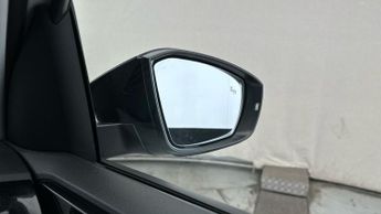 Volkswagen T-cross 1.0 TSI Black Edition DSG (110 ps) - CARPLAY - LED - BLIND SPOT 