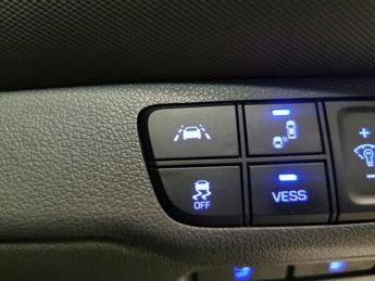 Hyundai Ioniq 38.3kWh Premium SE (136 ps) - REVERSE CAM - NAV - HEATED SEATS