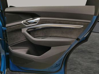 Audi e-tron 55 S line Sportback quattro 95kWh (408 ps) - ADJUSTABLE SUSPENSI