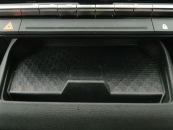 Renault Megane E-tech 60kWh iconic (optimum charge) (220 ps) - PARK ASSIST - LED - REV