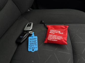 Toyota RAV4 2.5 VVT-h GPF Design CVT (218 ps) - KEYLESS ENTRY - LED - REVERS