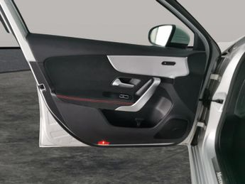 Mercedes-Benz A Class 1.3 A250e 15.6kWh AMG Line (Premium 2) Plug-in 8G-DCT (218 ps) -