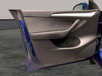 Tesla Model Y SUV RWD (346 ps) - LED - REVERSE CAM - NAV