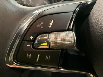 Skoda Scala 1.0 TSI SE DSG (110 ps) - CRUISE - 17IN ALLOYS - AIR CON