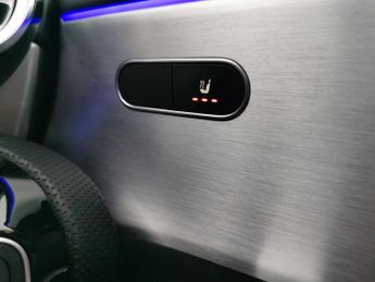 Mercedes-Benz A Class 1.3 A250e 15.6kWh AMG Line (Premium 2) Plug-in 8G-DCT (218 ps) -