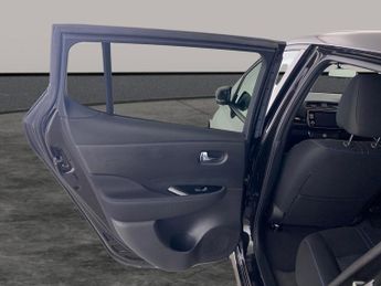 Nissan Leaf 39kWh N-Connecta (150 ps) - LANE DEPARTURE  - HEAT PACK