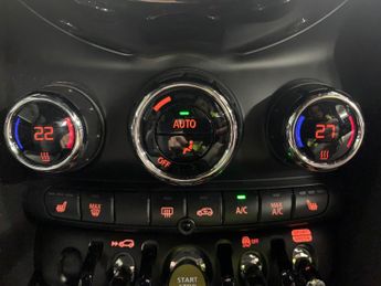 Mini Electric Hatch Cooper SE 32.6kWh Level 2 (184 ps) - 17IN ALLOYS - JCW SPOILER -