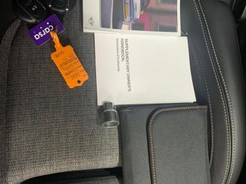 Mini Electric Hatch Cooper SE 32.6kWh Level 2 (184 ps) - 17IN ALLOYS - JCW SPOILER -