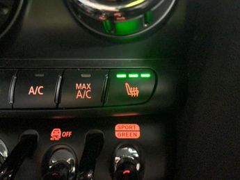 Mini Electric Hatch Cooper SE 32.6kWh Level 2 (184 ps) - 17IN ALLOYS - JCW SPOILER -